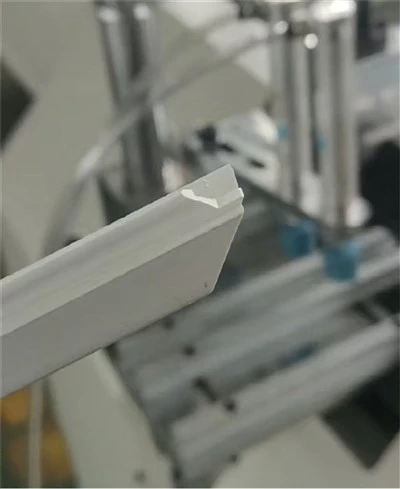 Scie à découper les parcloses